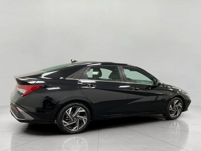 2025 Hyundai ELANTRA SEL Convenience IVT