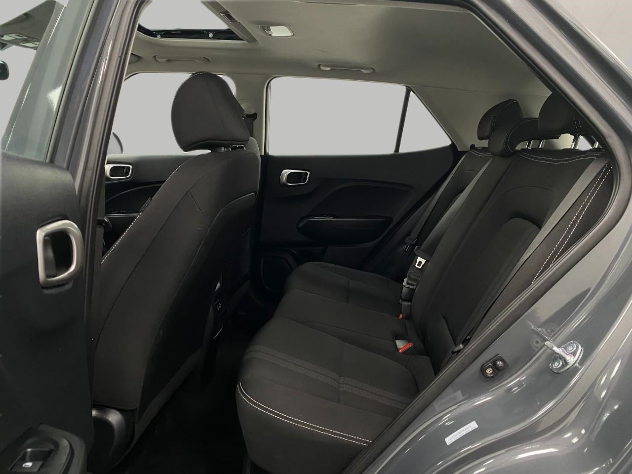 2025 Hyundai VENUE SEL IVT