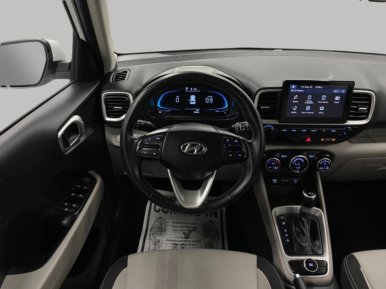 2025 Hyundai VENUE SEL IVT