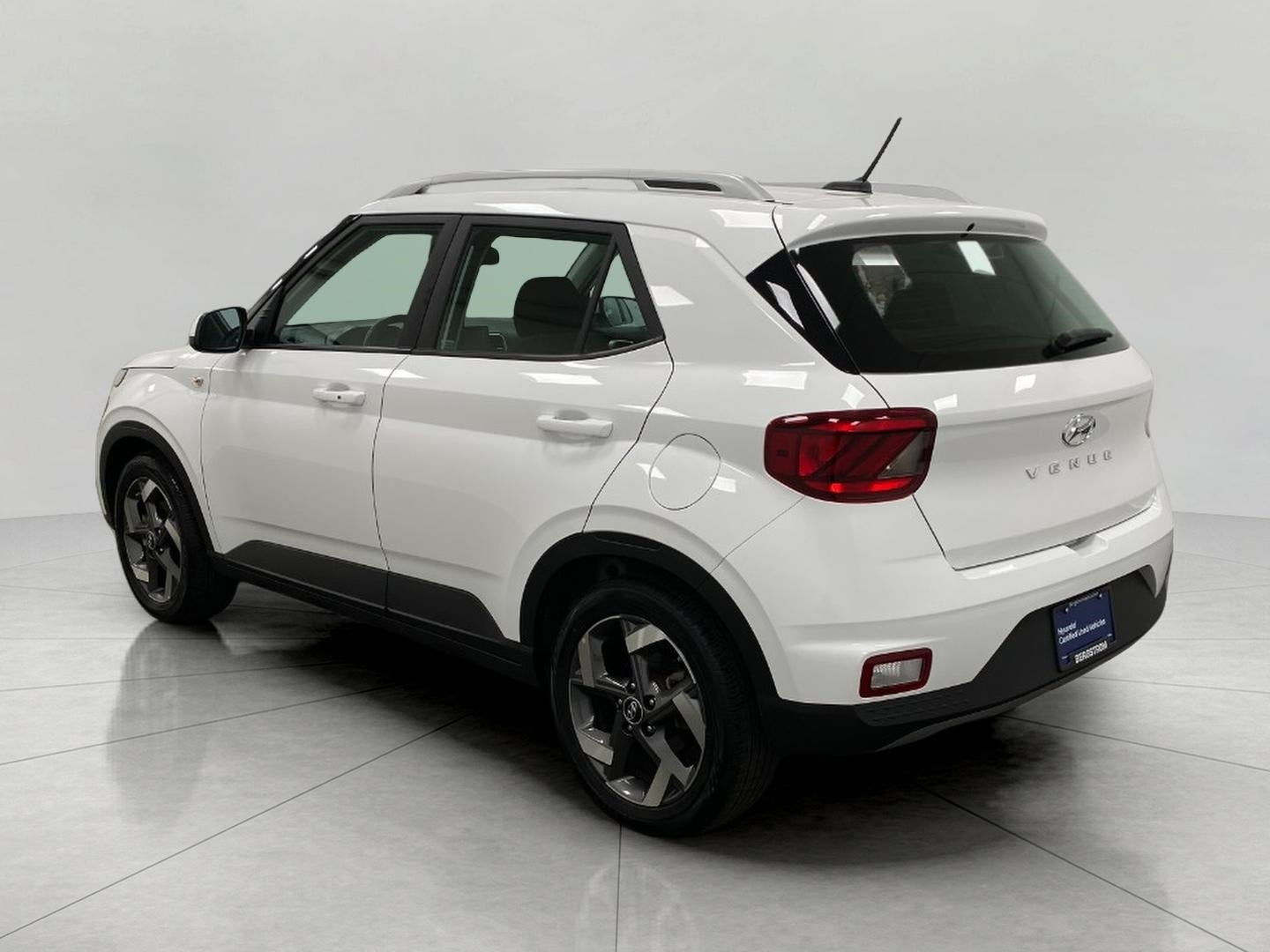 2025 Hyundai VENUE SEL IVT