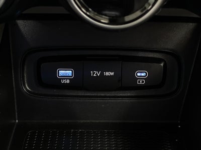 2025 Hyundai VENUE SEL IVT