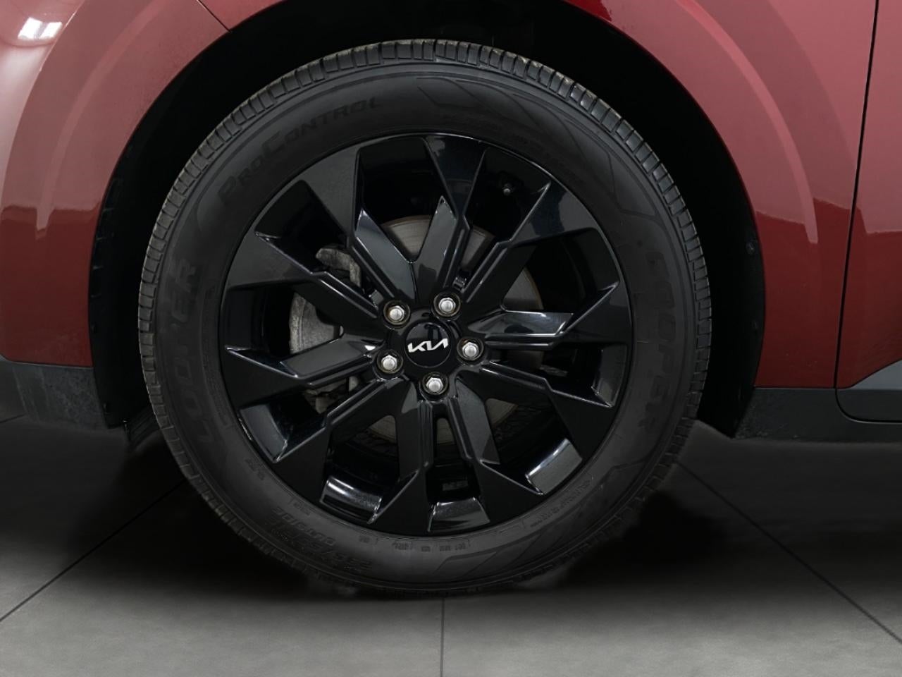 2022 Kia Carnival SX FWD