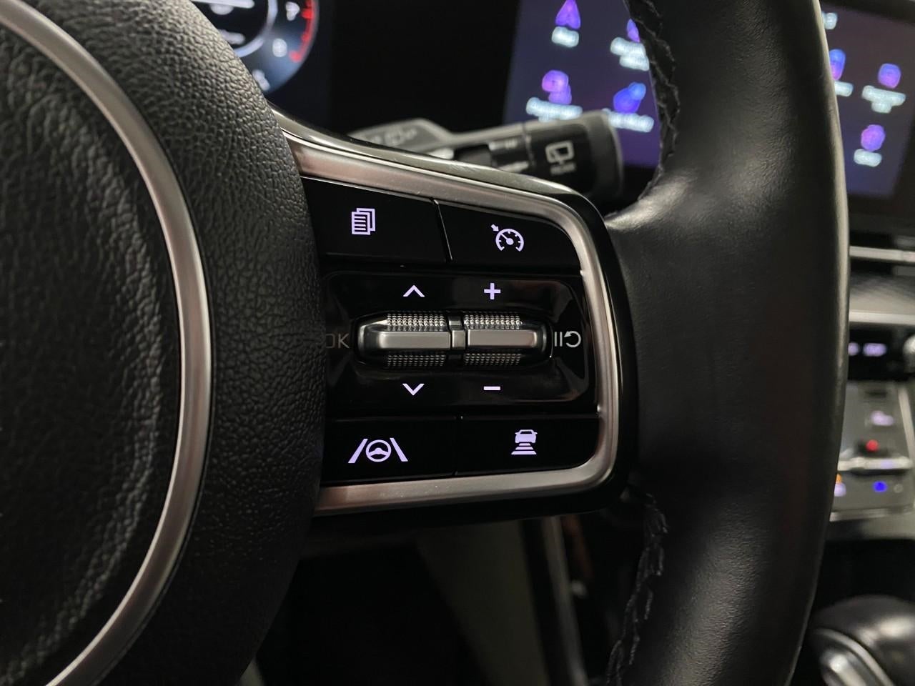 2022 Kia Carnival SX FWD