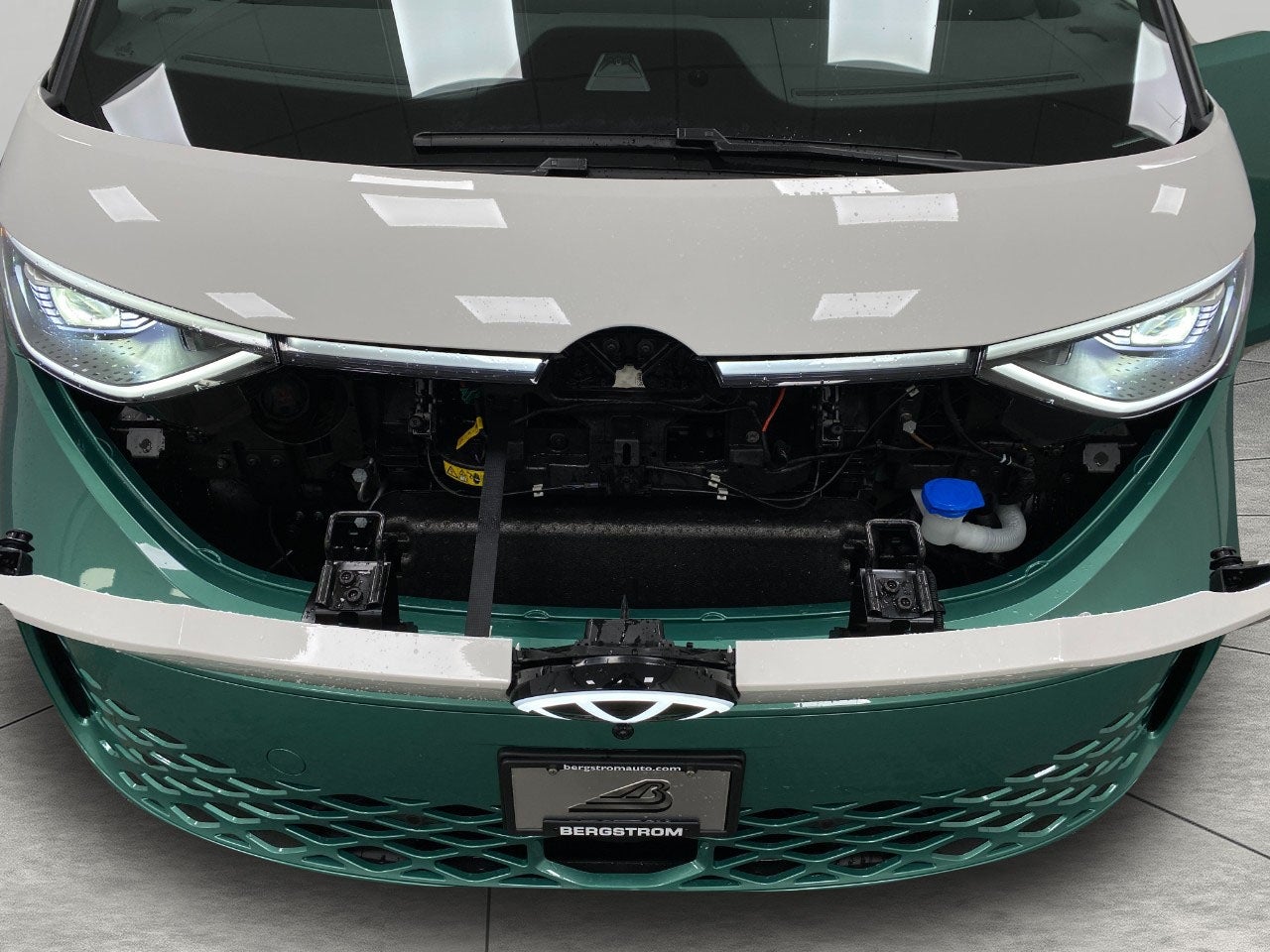 2025 Volkswagen ID. Buzz 1st Edition 4MOTION w/Two-Tone