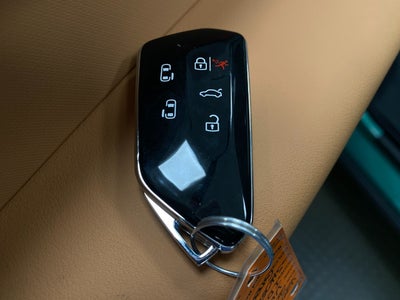 2025 Volkswagen ID. Buzz Pro S Plus 4MOTION w/Two-Tone