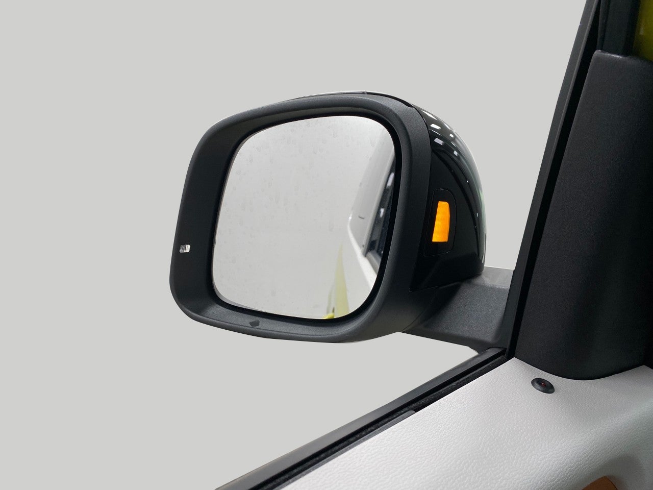 2025 Volkswagen ID. Buzz Pro S Plus 4MOTION w/Two-Tone