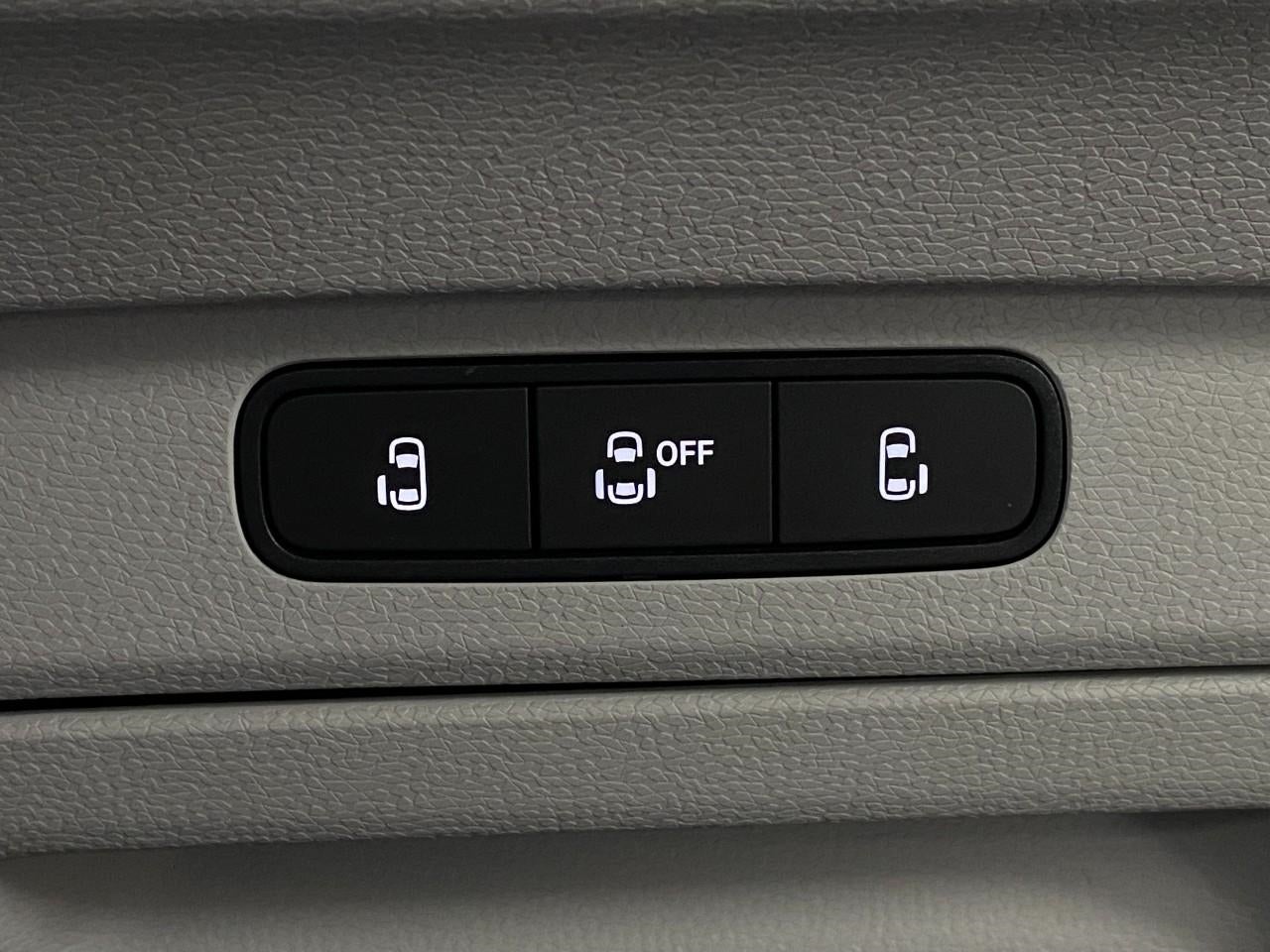 2025 Volkswagen ID. Buzz Pro S Plus 4MOTION w/Two-Tone