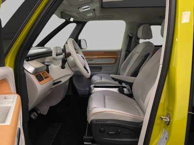 2025 Volkswagen ID. Buzz Pro S Plus 4MOTION w/Two-Tone